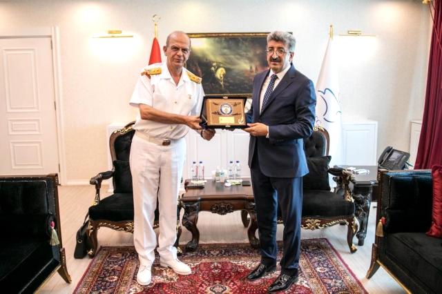 Sahil Güvenlik Komutanı Tümamiral kendir, Van'da