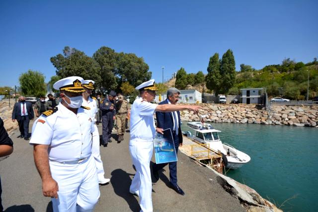 Sahil Güvenlik Komutanı Tümamiral kendir, Van'da