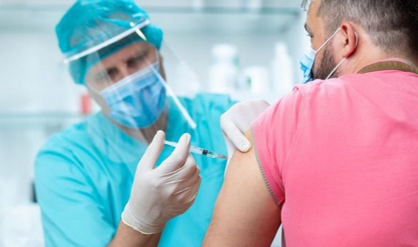 Sahte Aşı Kartı Düzenliyorlardı! 3 Hemşire Gözaltına Alındı!