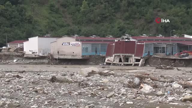 Son dakika kültür sanat: Ayancık Kaymakamı'ndan "Sel" şiiri