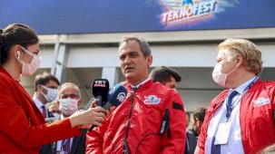Milli Eğitim Bakanı Özer, TEKNOFEST'te açıklamalarda bulundu