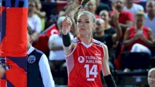 Üst üste dördüncü kez en iyi oyuncu seçilen Eda Erdem, tarihte bunu başaran ilk voleybolcu oldu