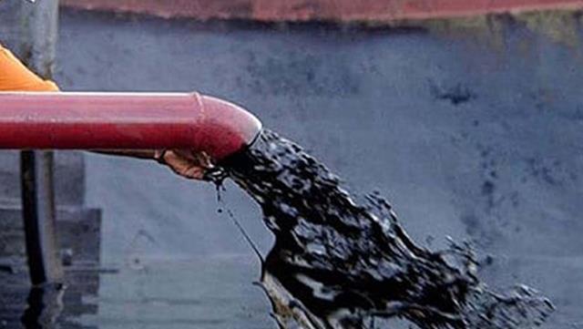 Türkiye üretimde gaza bastı! Üzerine beton dökülen kuyulardan petrol fışkırıyor