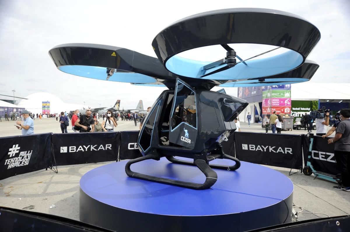 Türkiye&#039;nin ilk uçan arabası Cezeri&#039;ye TEKNOFEST&#039;te yoğun ilgi