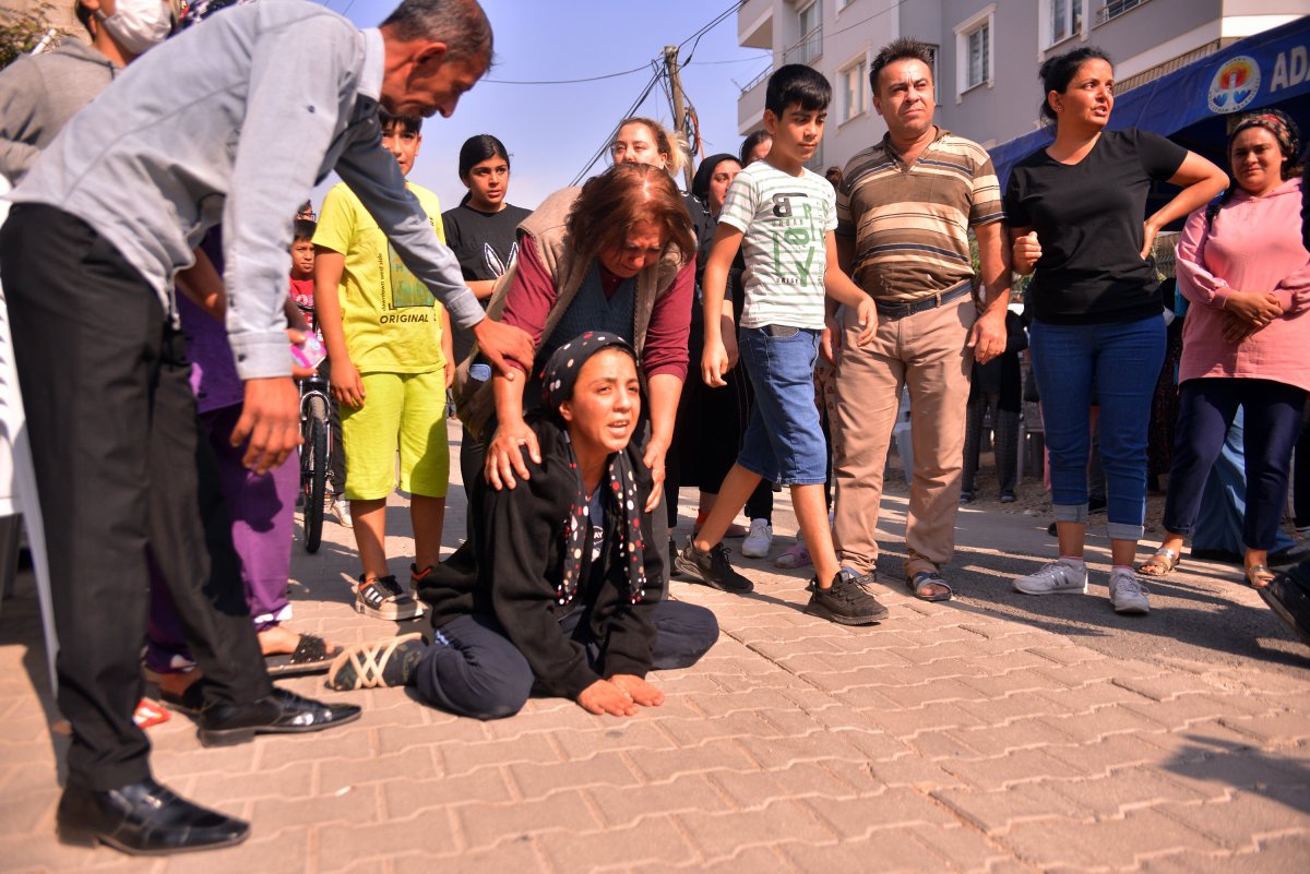Konserde Kız Meselesi Yüzünden Çıkan Kavgasında Oğlu Bıçaklanan Kadın: Evladım SebepsizYere Öldü