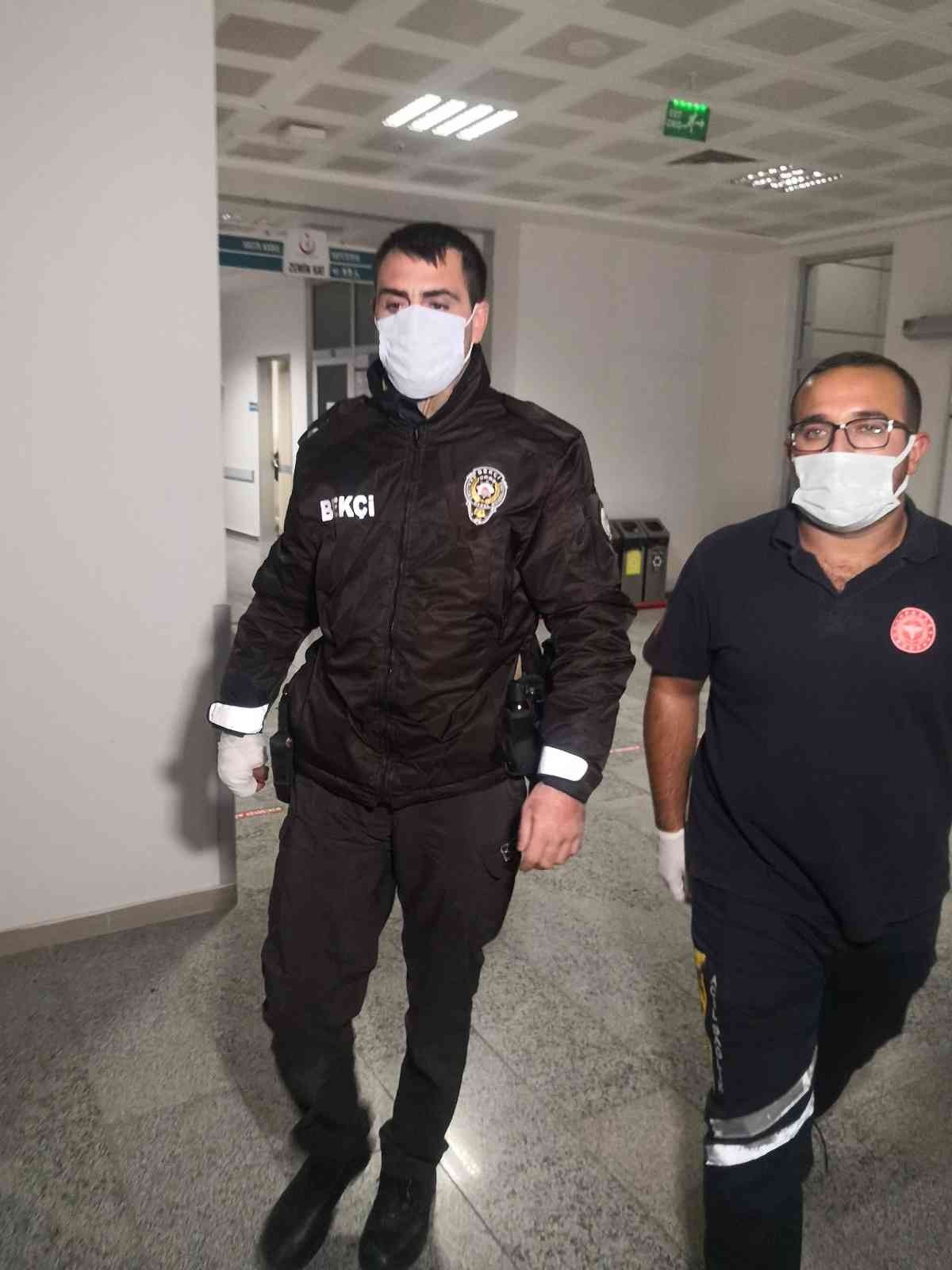 Aksaray'da gaspçı, bir kişiyi darbetti, bir bekçiyi de bıçakladı