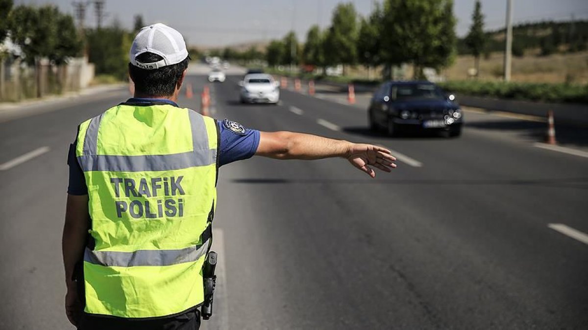 Ankara'da 29 Ekim Cumhuriyet Bayramı dolayısıyla bazı yollar trafiğe kapatılacak