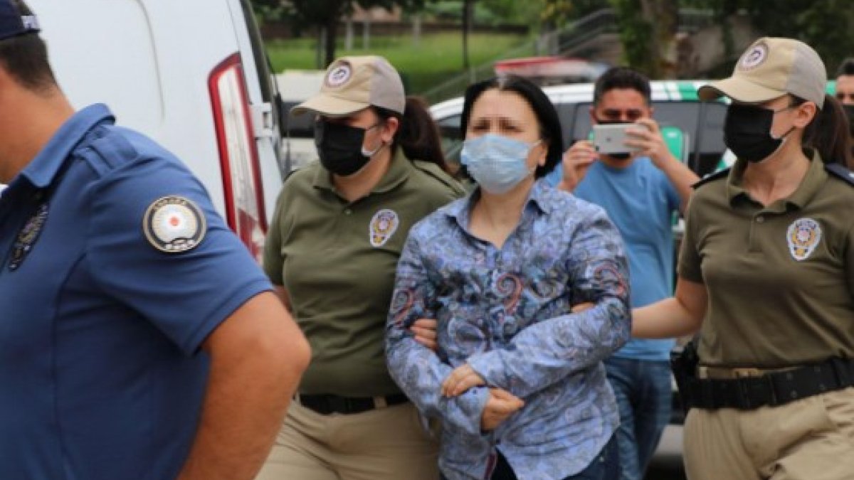 Ankara'da evinin bahçesinde köpek ölüleri bulunan kadın tahliye edildi