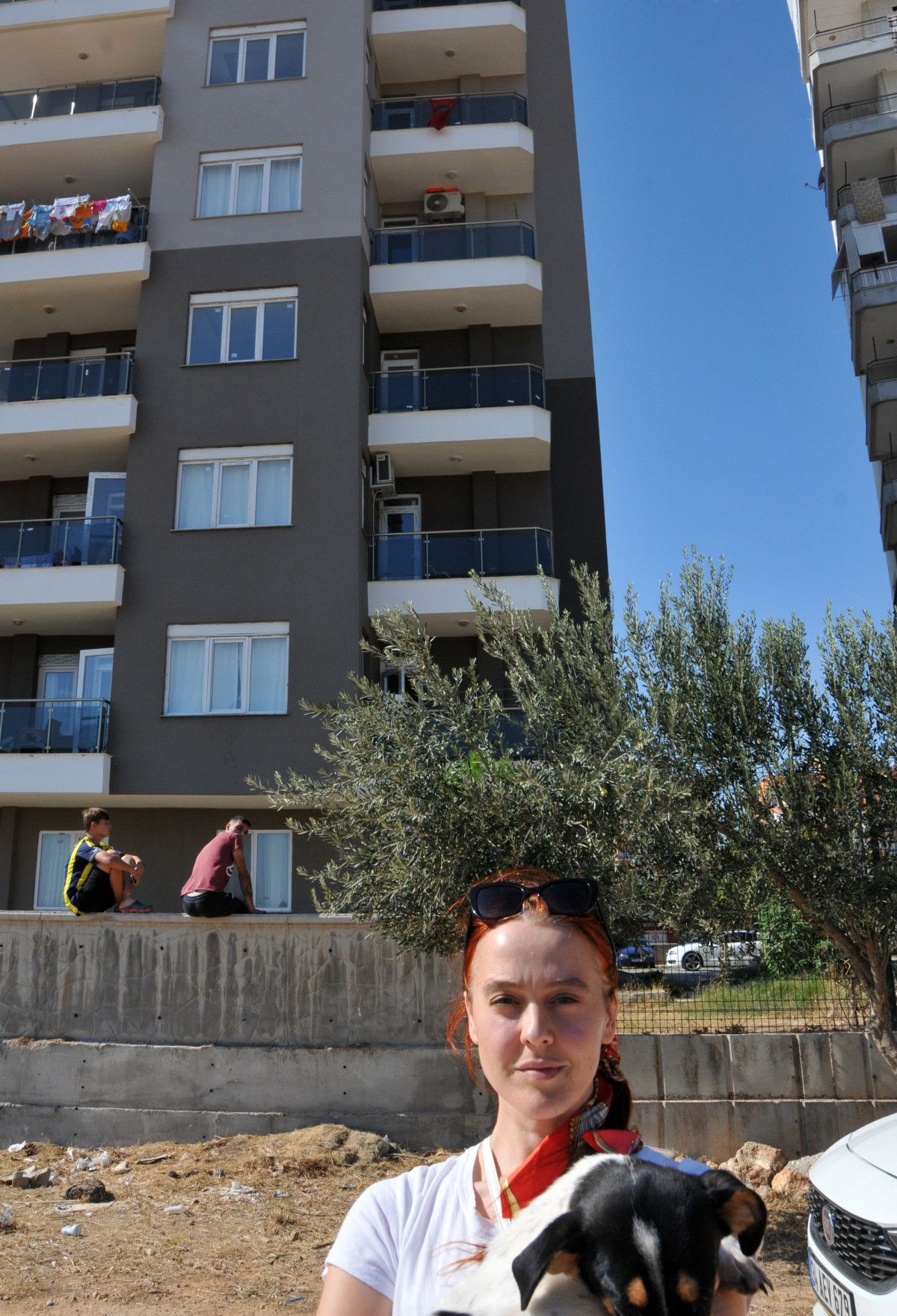 Antalya'da ay ve yıldızı kesilen Türk bayrağı indirildi