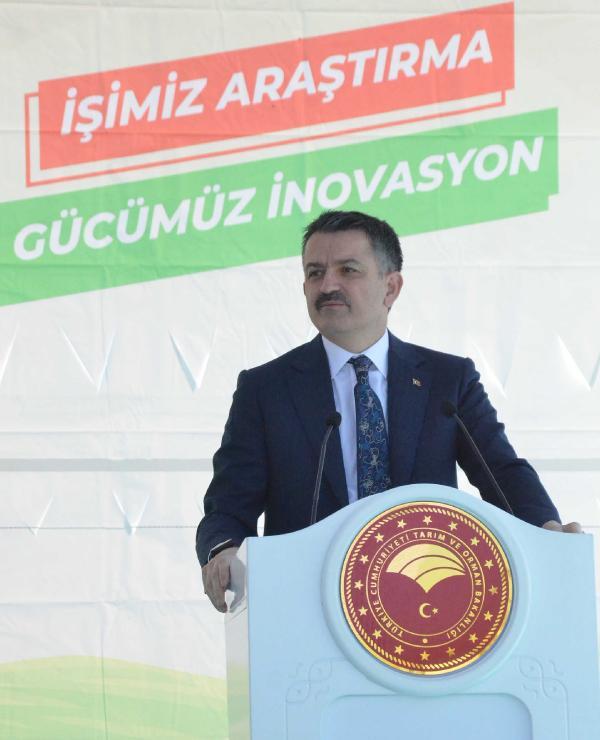 BAKAN PAKDEMİRLİ, 'ELEKTRONİK HAYVAN TAKİP SİSTEMİ'Nİ TANITTI