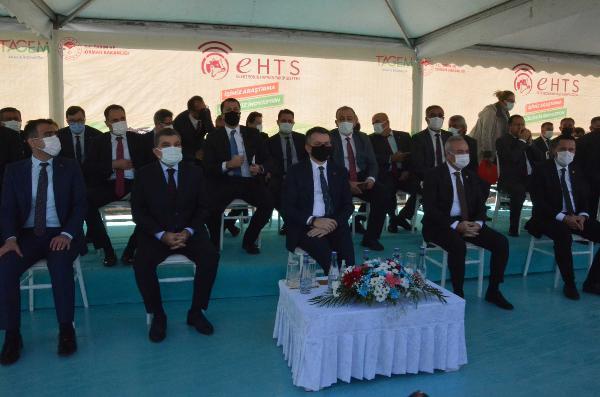 BAKAN PAKDEMİRLİ, 'ELEKTRONİK HAYVAN TAKİP SİSTEMİ'Nİ TANITTI