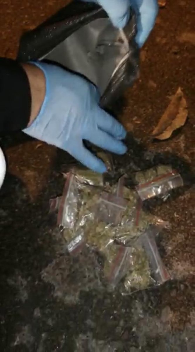 Beşiktaş'ta torbacının mıknatıslı çanta oyunu