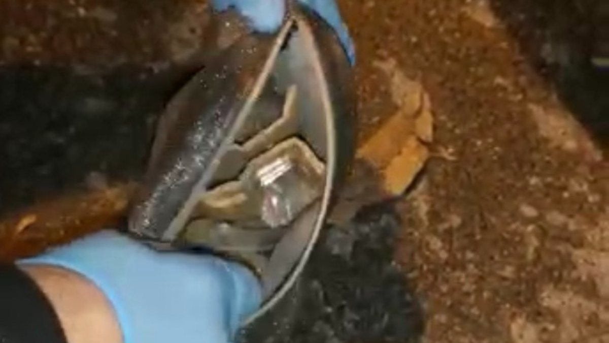 Beşiktaş'ta torbacının mıknatıslı çanta oyunu