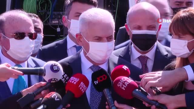 Binali Yıldırım: "Yeni bir sistem arayışına gitmek zaman israfıdır"