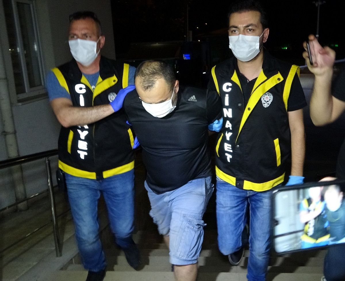 Eşini Öldürüp kendisini Akli Dengesi Yerinde Değilmiş Gibi Göstermeye Çalıştı!