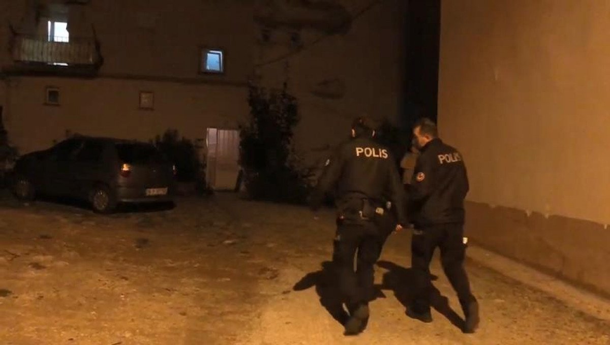 Eşi Kendisinden İzin Almadan Çarşıya Gitti Diye Kan Döktü!