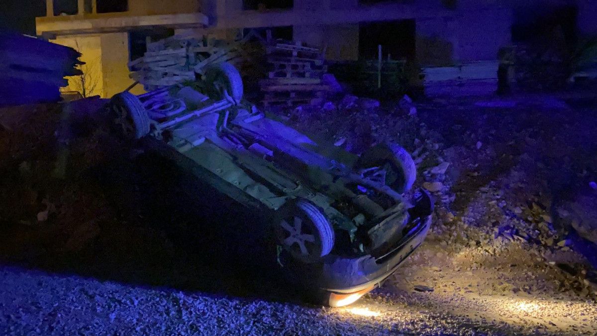 Bursa'da polis takibindeyken takla atan araçtaki 3 kişi, yaya olarak kaçtı