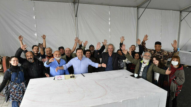 CHP'nin heykel sevdası boyut atladı: Her mahalleye bir heykel