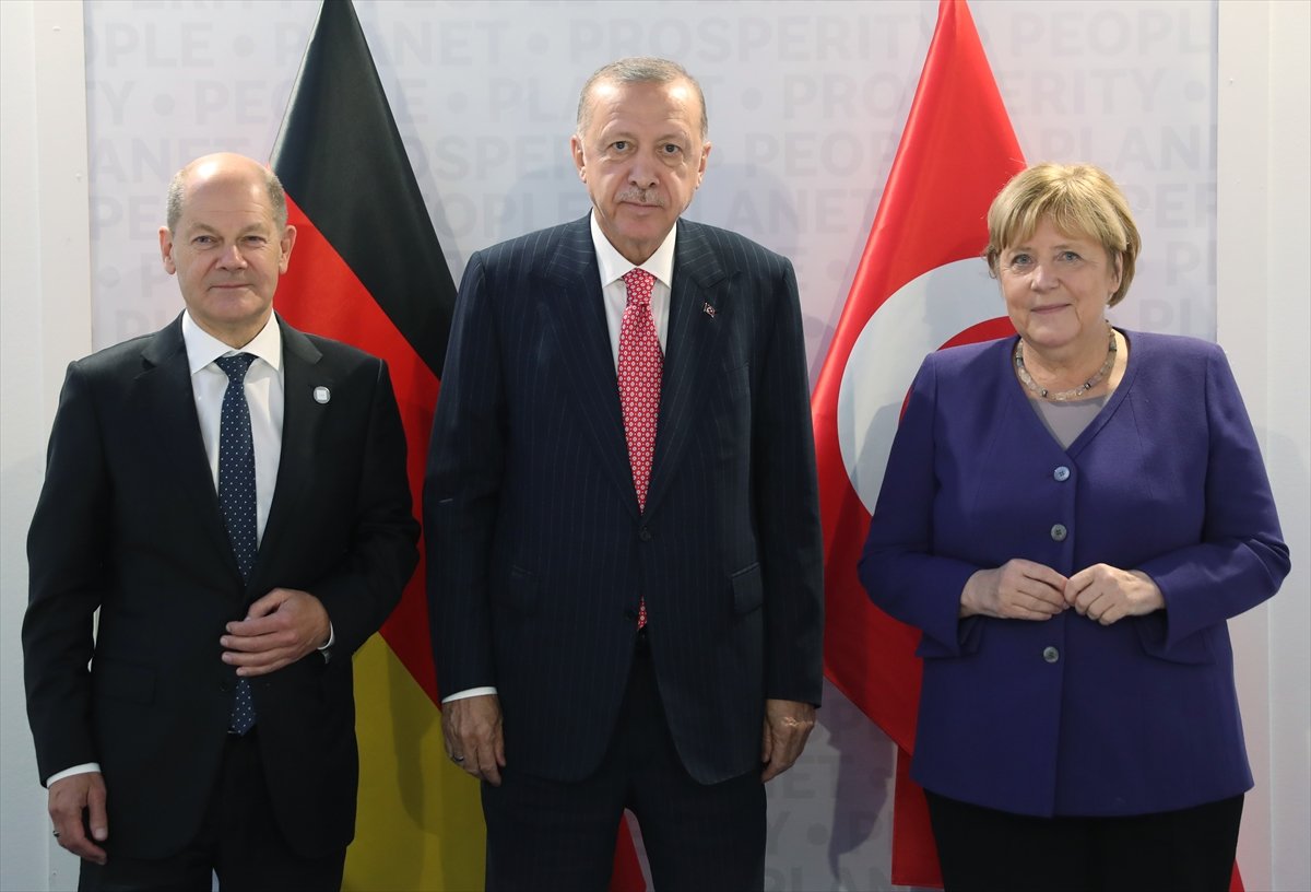 Cumhurbaşkanı Erdoğan, G20'de Angela Merkel'i kabul etti