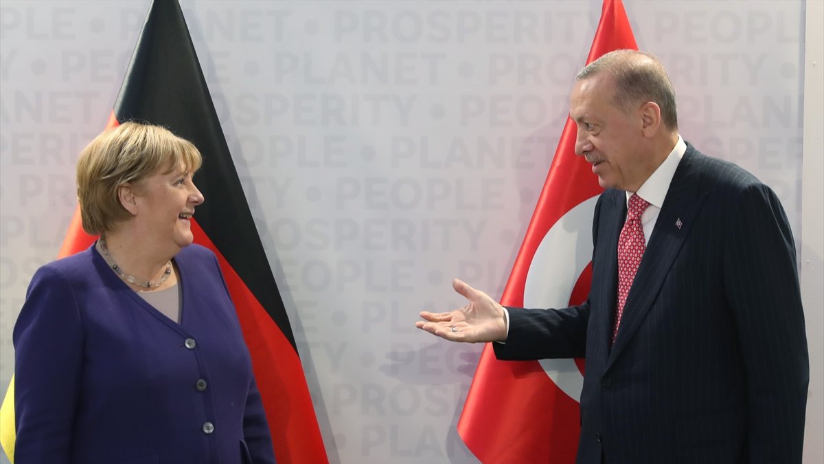 Cumhurbaşkanı Erdoğan, G20&#039;de Angela Merkel&#039;i kabul etti