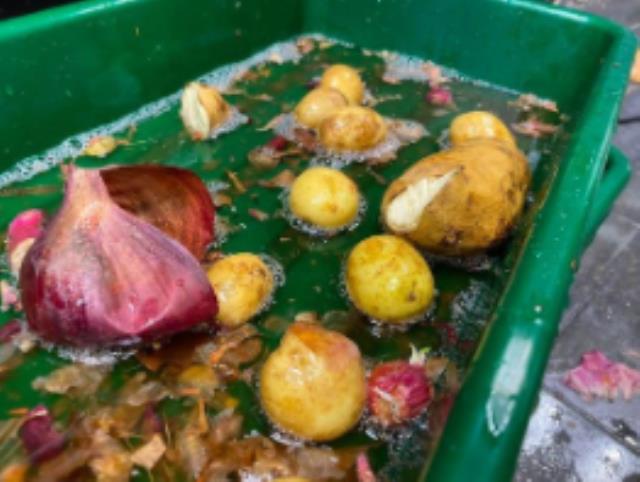 Dükkanın kamerasında tüyleri diken diken eden detay! Melek benzeri parıltı görenleri korkuttu