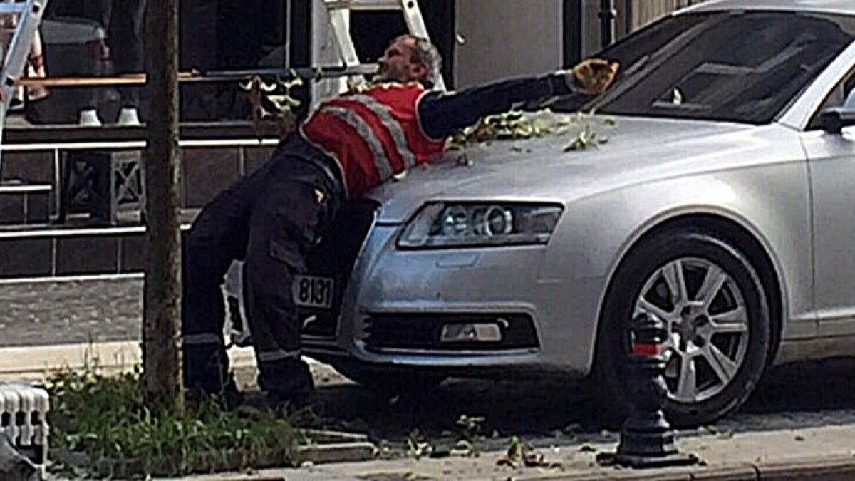 Düzce’de, aracı düşen dallardan korumak için kendini siper etti
