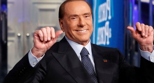 Eski İtalya Başbakanı ve Forza Italia Partisi lideri Silvio Berlusconi Beraat Etti!