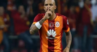 Galatasaray sosyal medyadan yaptığı paylaşım Felipe Melo takıma geri mi dönüyor