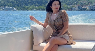 Havva Öztel'den cesur pozlar