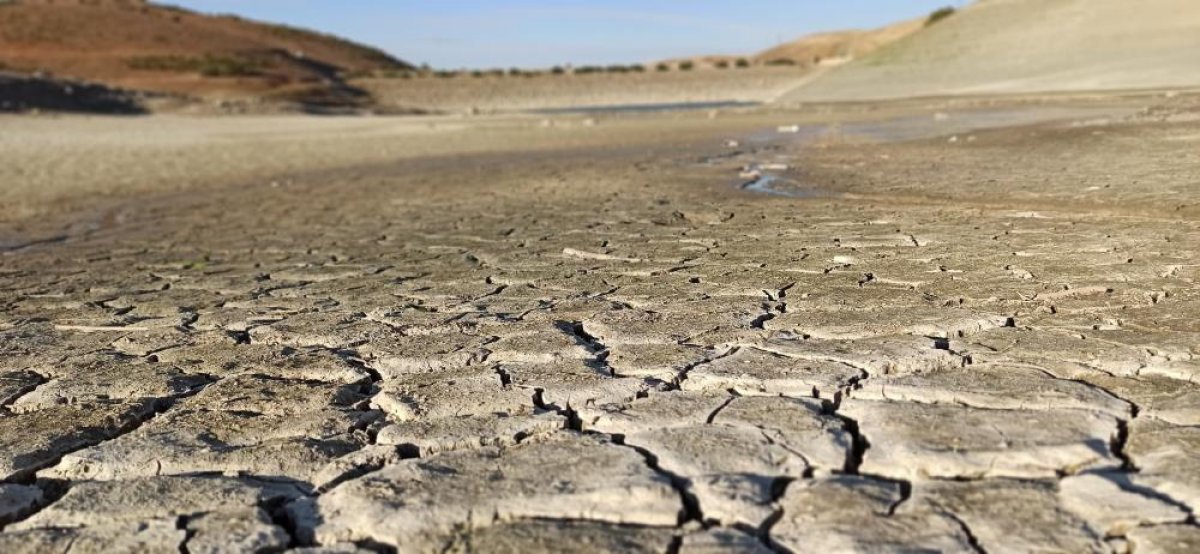 Kahramanmaraş'ın 35 yıllık göletinde binlerce metreküp su kurudu
