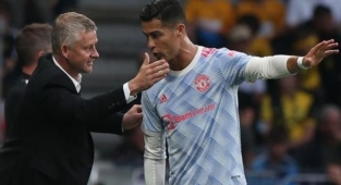 Leicester City mağlubiyeti Manchester United'da bardağı taşıran son damla oldu