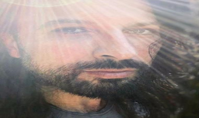 Megastar Tarkan yeni imajıyla takipçilerini şaşırttı