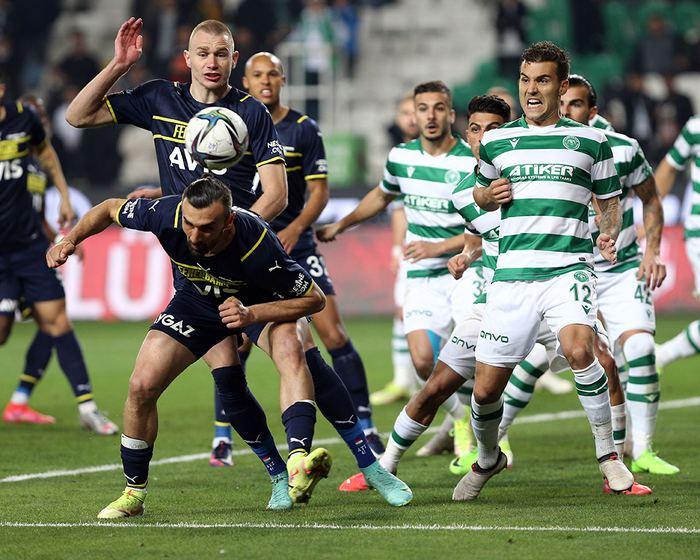 "Pereira ile olmaz" Fanatik yazarları Konyaspor - Fenerbahçe maçını değerlendirdi...