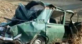 Pozantı'da Trafik Kazası : 1 Ölü,2 Yaralı!