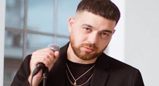 Ünlü Rap Şarkıcı Havalimanında Gözaltına Alındı!