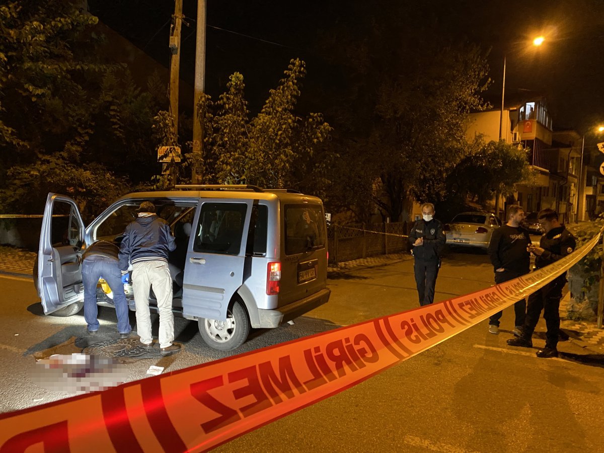 Sakarya’da fırın sahibine kurşun yağdırdı, yakalandı