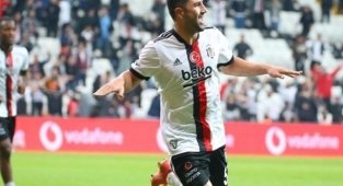 Siyah-Beyazlılar'da Güven Yalçın fırtınası esiyor