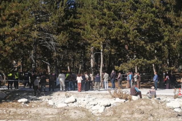 Son dakika! Afyonkarahisar'da öğrenci servisi devrildi: 4'ü öğrenci 5 kişi öldü, 3 kişi yaralandı