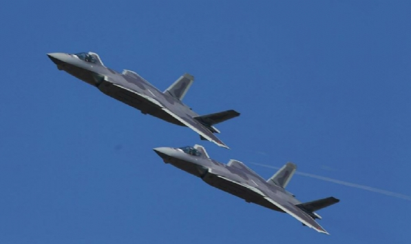 Son Dakika : Çin Halk Cumhuriyeti, Dünyanın İlk Çift Koltuklu Savaş Uçağını Geliştirdi...