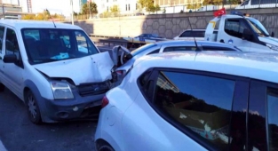 Son Dakika : İstanbul'da Zincirleme Kaza! 1 Kişi Yaralandı!