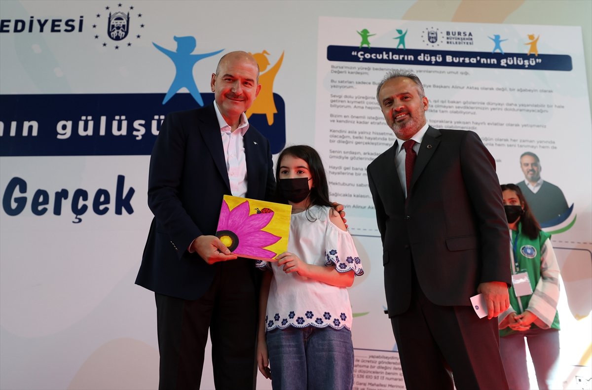 Süleyman Soylu, Bursa'da yetim ve öksüz çocuklarla buluştu