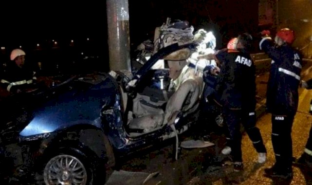 Direğe Çarpan Otomobilde İki Kişi Hayatını Kaybetti!