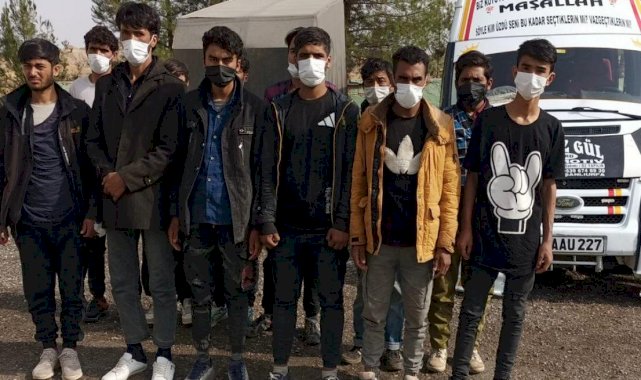 Batman'da kaçak yollarla Türkiye'ye gelen 12 Afgan yakalandı