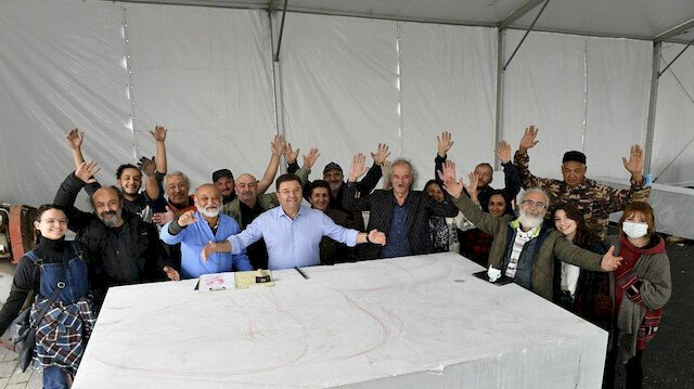 CHP'nin heykel sevdası boyut atladı: Her mahalleye bir heykel