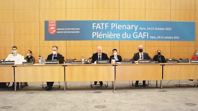 Gri liste değil kara mizah