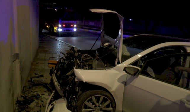 İstanbul'da kaza yaptıktan sonra bayılan kadın hastaneye götürüldü