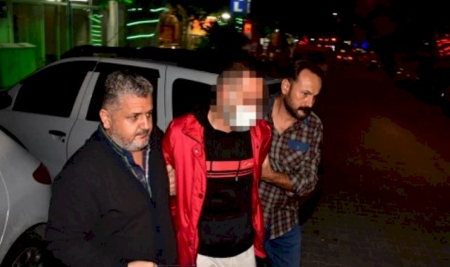 İzmir'de sokakta karşılaştığı husumetlisini defalarca sırtından bıçakladı 
