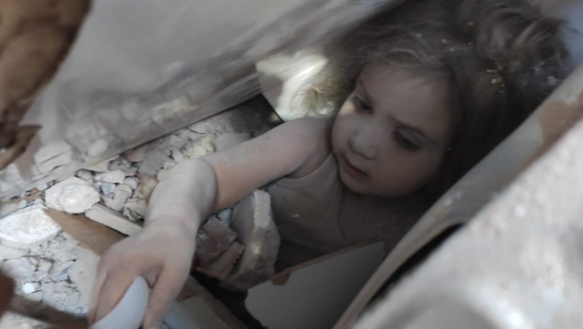 Zaman Su Gibi Akıp Geçiyor Ya Acılar Unutuluyormu? İzmir depremi'nin üstünden 1 yıl geçti