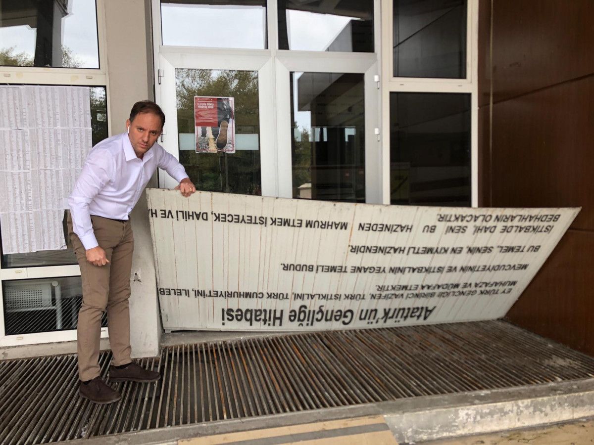 Zonguldak'ta Gençliğe Hitabe levhası ile mazgal kapatılmasına inceleme