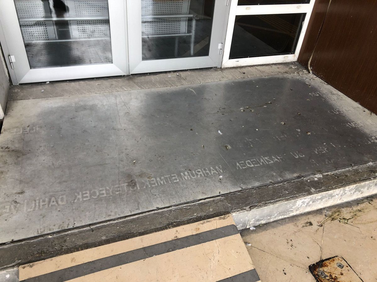 Zonguldak'ta Gençliğe Hitabe levhası ile mazgal kapatılmasına inceleme